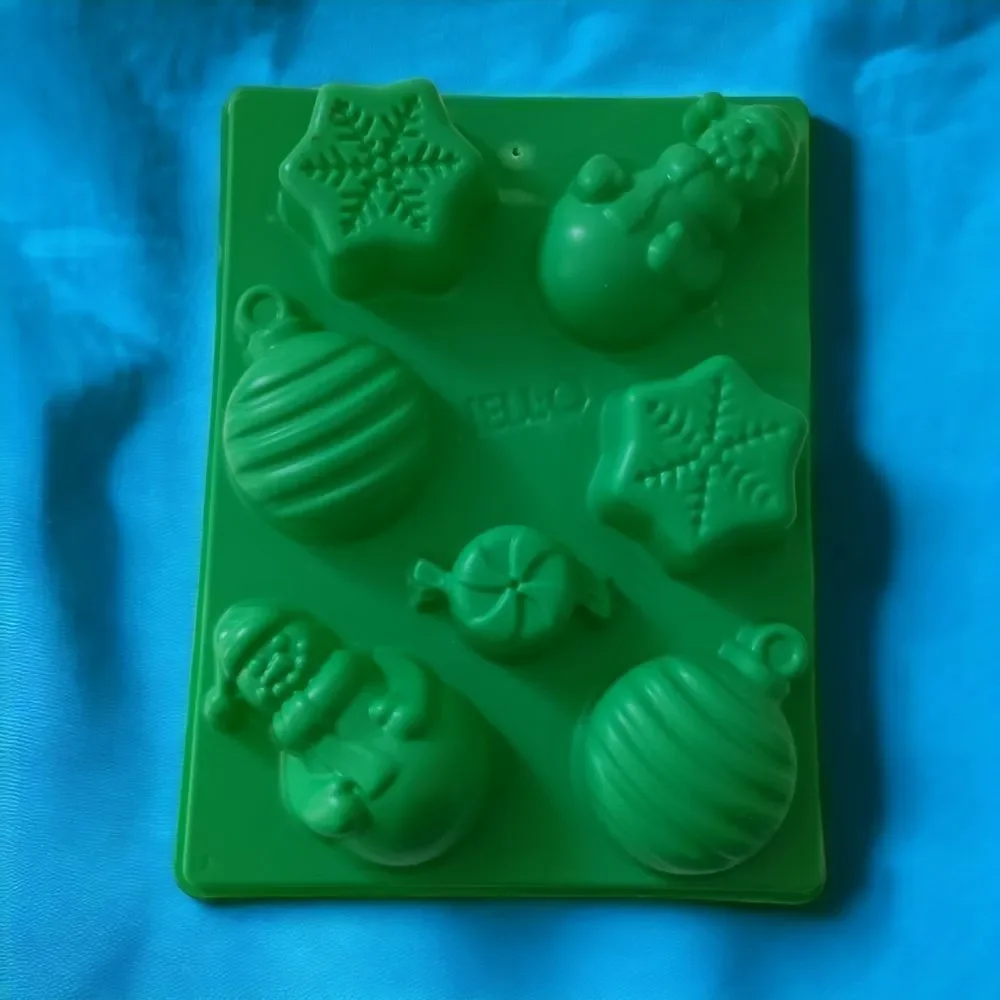 Jello Christmas‎ Mold Green Jigglers Happy Holidays Snowflake Snowman Ornament.